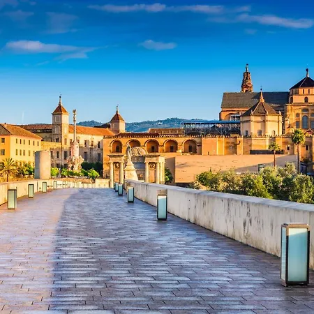 Eduardo Lucena 5, Casco Historico * 코르도바